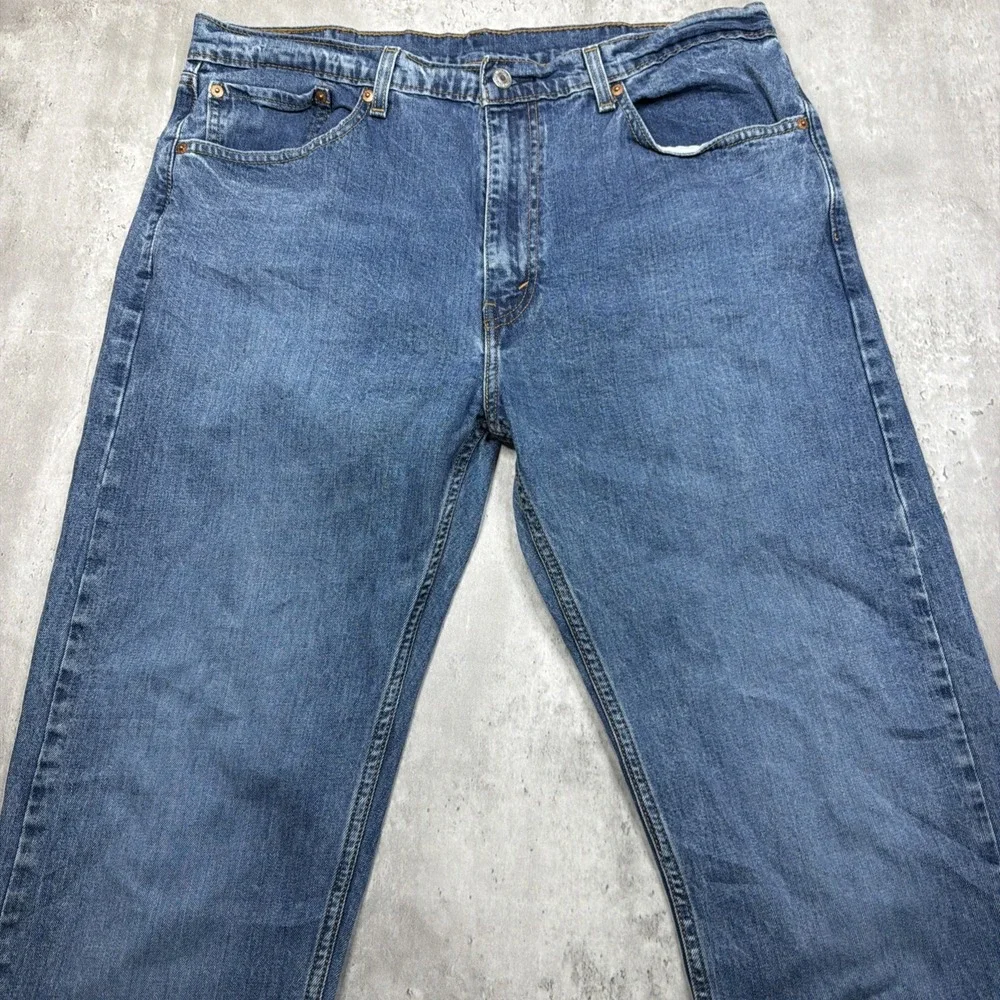 Levi's 505 Jeans Mens 38x32 Blue Regular Fit Straight Leg Medium Wash Denim USA